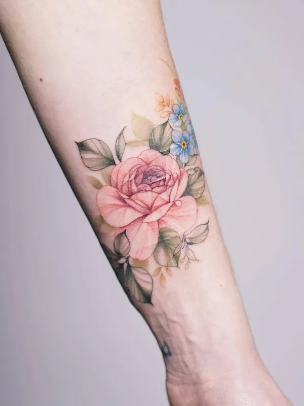 female color botanic tatouage sur forearm #29774 | Artiste tatoueur Silo