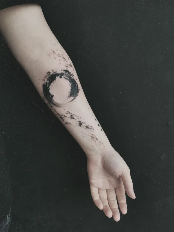 black abstract tattoo auf forearm #67156 | Tätowierer Anastasia Salem