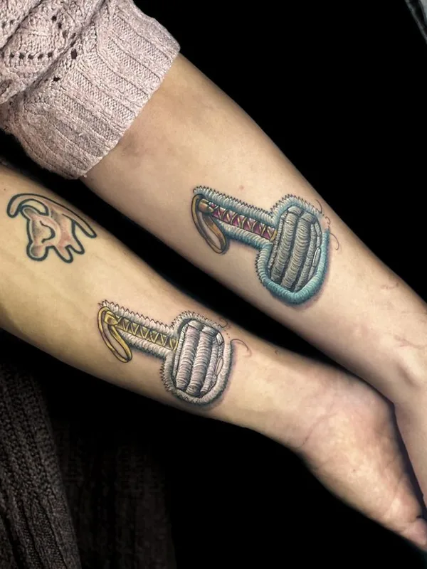 color illustrative tattoo auf forearm #68392 | Tätowierer @amirmeir1