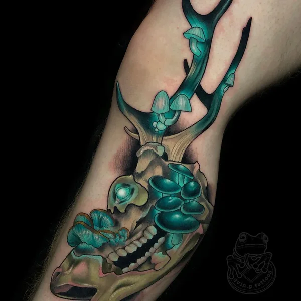 Neo Traditional tattoo by Evin Pfaff in Bedford
