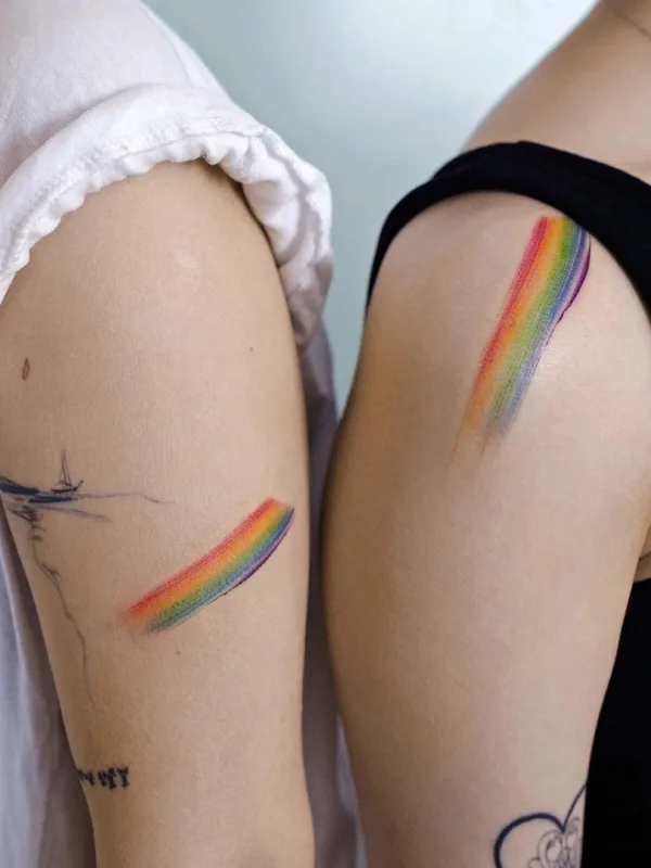 color watercolor tatuaje en upper arm #40335 | Tatuador Piece