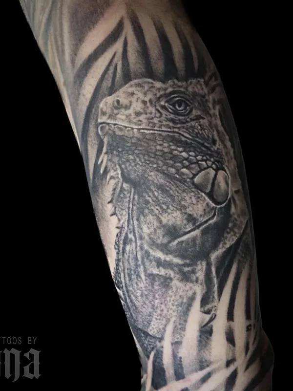 black and grey realism татуировка на forearm #71372 | Тату мастер Anna Felka