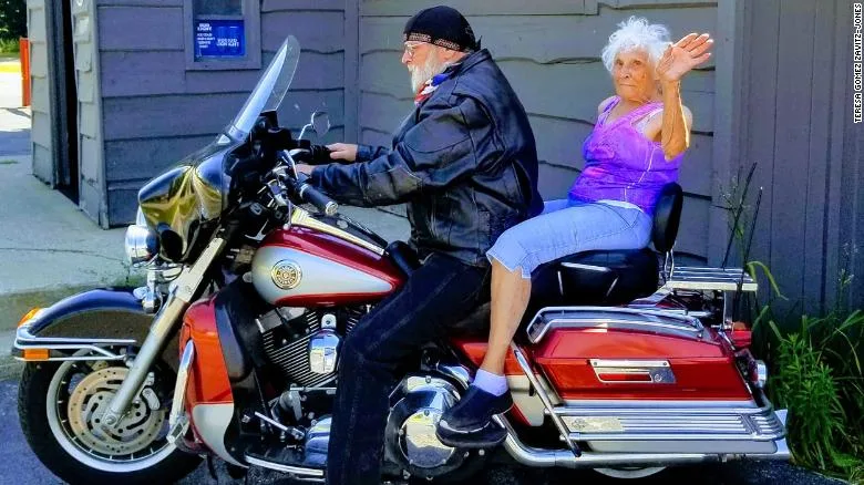 Никогда не поздно: пожилая американка сделала первое тату на своё 103-летие - image 2
