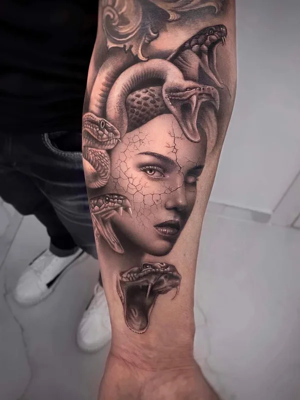 black and grey realism татуировка на forearm #59077 | Тату мастер Irina Makliakova 