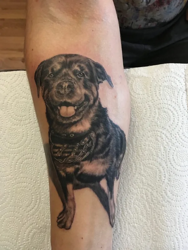 black and grey realism Tatuagem em forearm #59109 | Tatuador Олег Иферов
