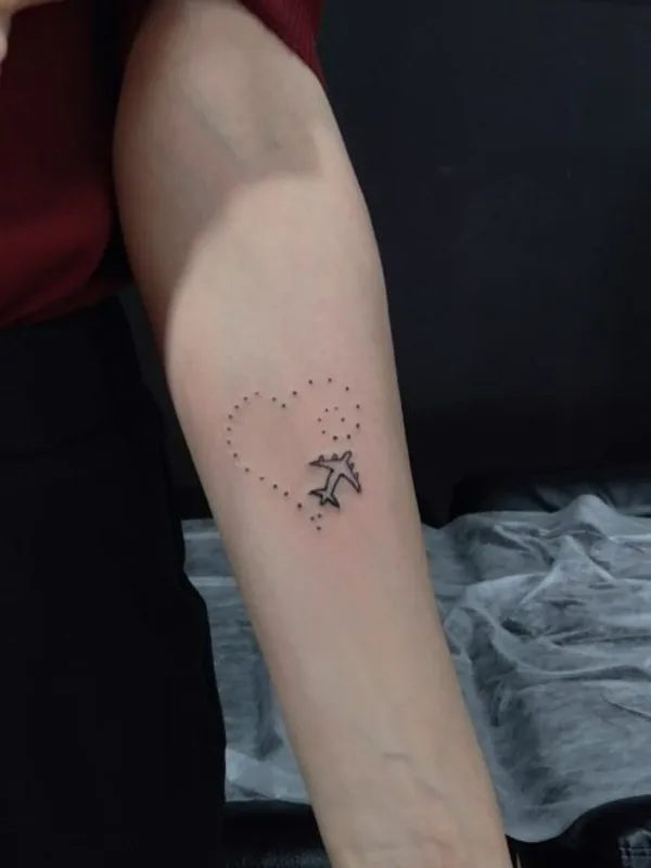 female black linework татуировка на forearm #37872 | Тату мастер Макаров Данил