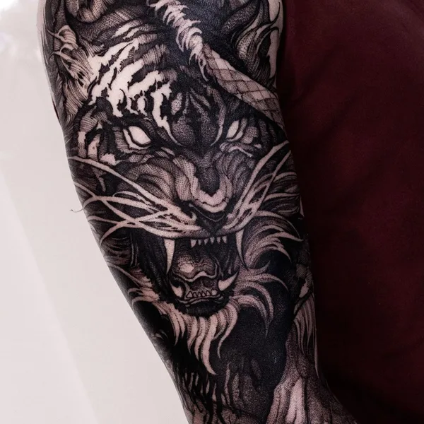 Graphic tattoo by Helena Zolotykh in Wrocław