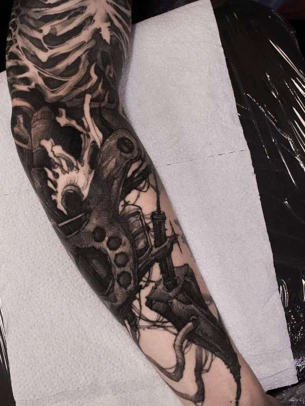 Graphic tattoo by Helena Zolotykh in Wrocław