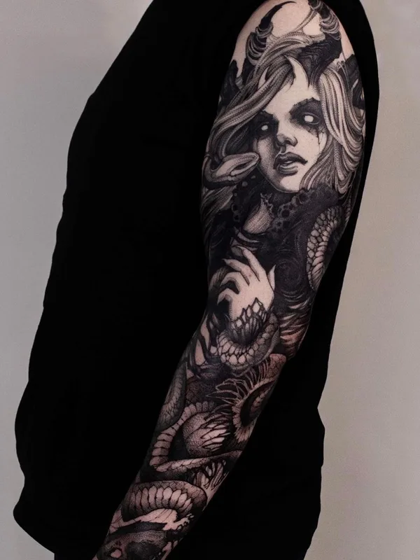 Graphic tattoo by Helena Zolotykh in Wrocław