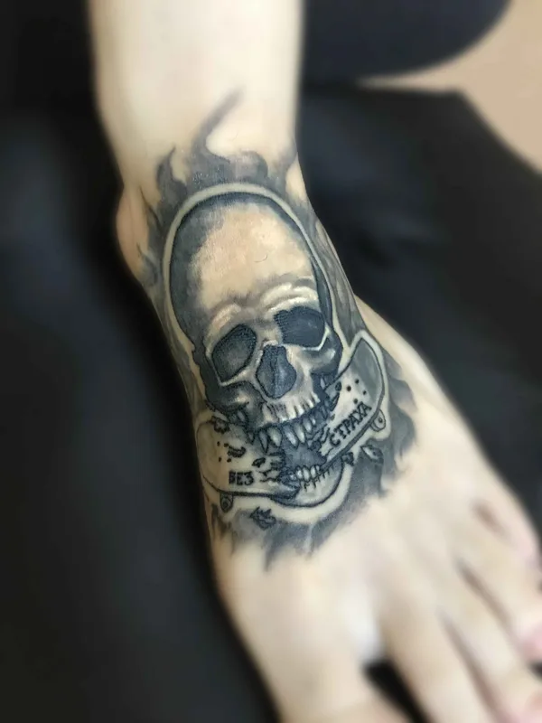 black and grey black and grey tattoo on foot #18757 | Tattoo Artist Веглин Олег