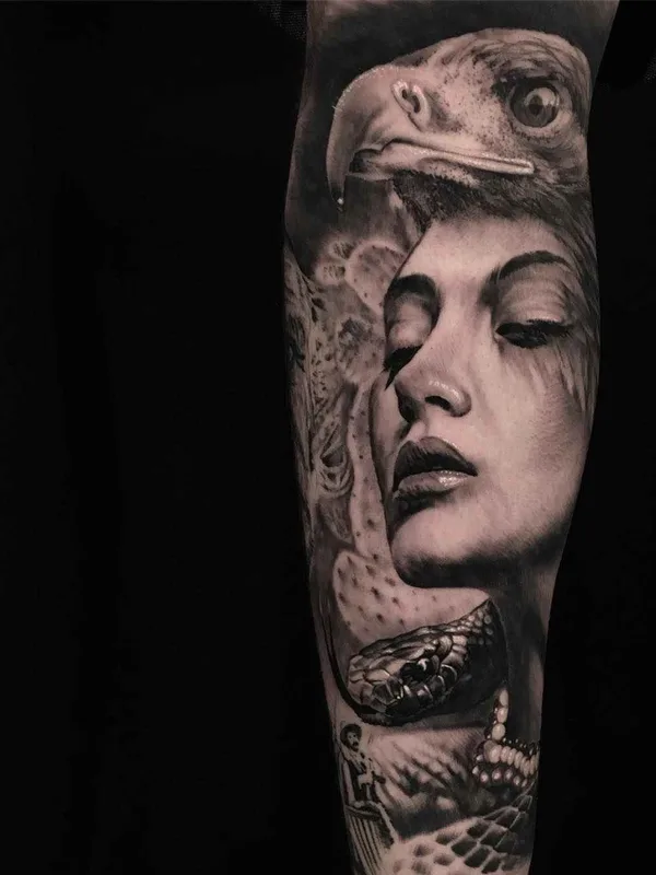 female black and grey realism tatouage sur forearm #11769 | Artiste tatoueur Matt Jordan