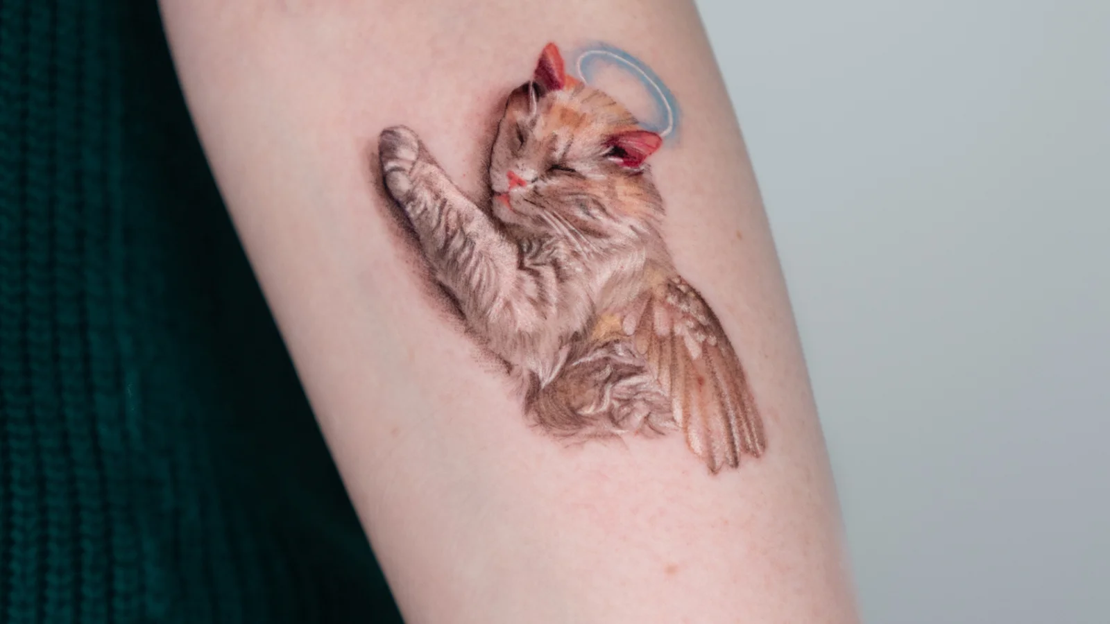 Kleine Formate, starke Emotionen: Haustier-Tattoos von Tam Gallardo