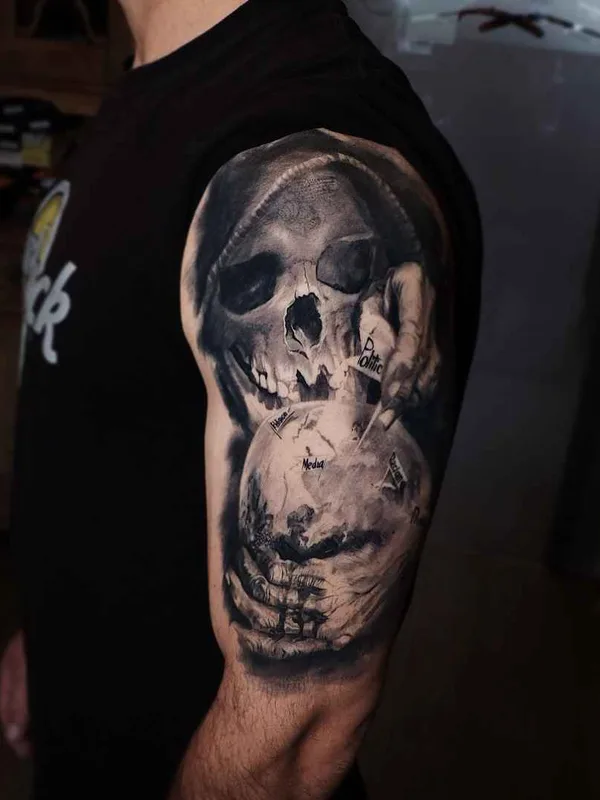 male black and grey realism татуировка на upper arm #14175 | Тату мастер Николай Джангиров