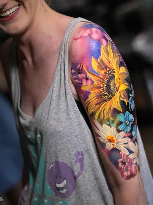 female color realism tattoo auf full sleeve #12054 | Tätowierer Luka Lajoie
