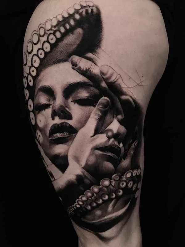 female black and grey realism tatouage sur thigh #11775 | Artiste tatoueur Matt Jordan