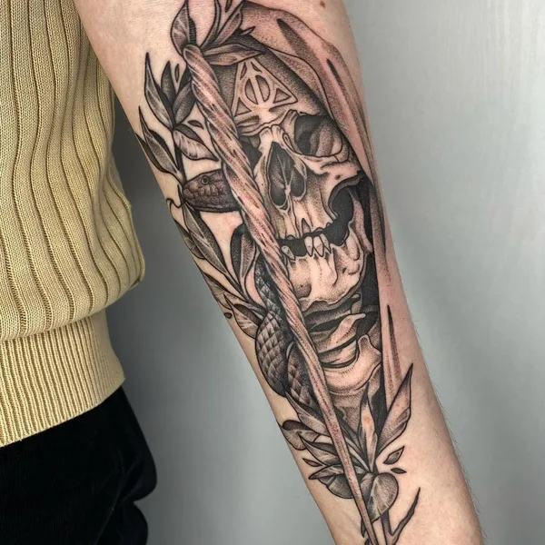 Graphic tattoo by Мария Малевич in Нижний Новгород