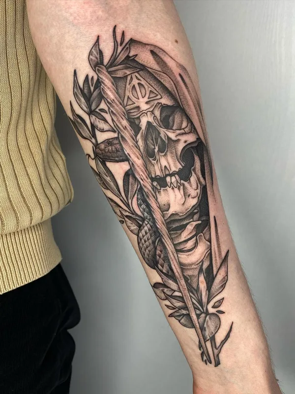 black and grey black and grey 타투 부위 forearm #48584 | 타투이스트 Мария Малевич