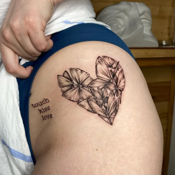 Graphic tattoo by Мария Малевич in Нижний Новгород