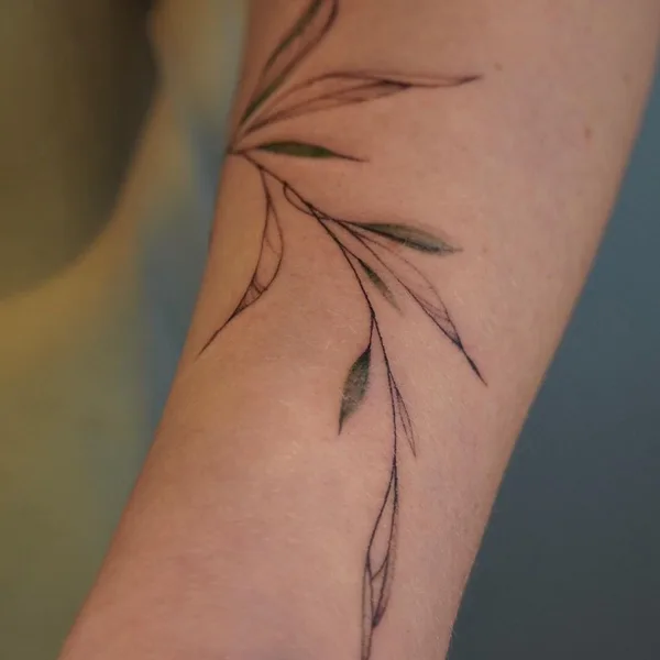 Feminine tattoo by Алла Ягупова in Екатеринбург