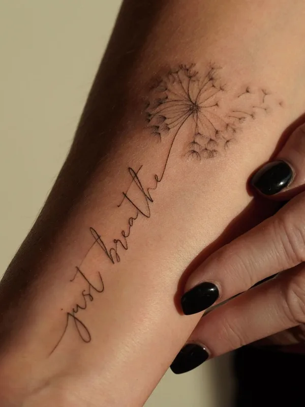 female black fineline tattoo auf forearm #48619 | Tätowierer Алла Ягупова