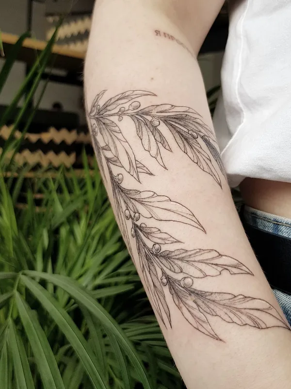 black and grey botanic Tatuaggio su forearm #48800 | Tatuatore Юлия