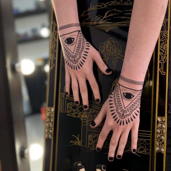 Graphic tattoo by Алина Вавилова in Сочи