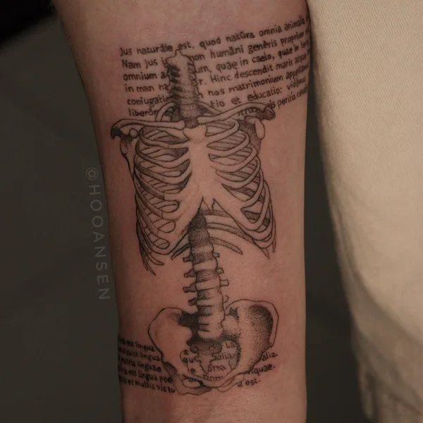 Graphic tattoo by Елизавета Хансен in Липецк