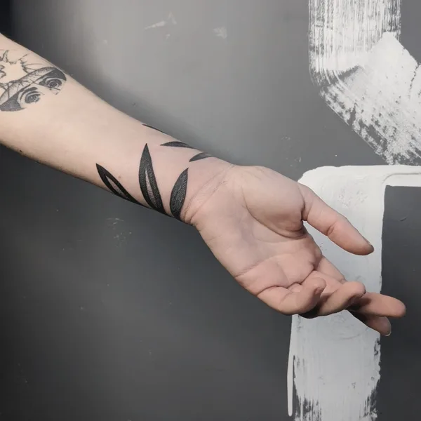 Black tattoo by Graphic