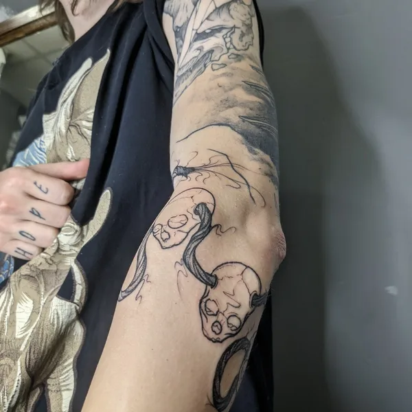 Black tattoo by Graphic