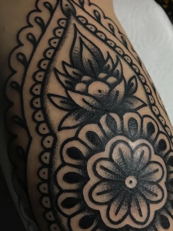 black ornamental tatouage sur forearm #52121 | Artiste tatoueur BLACK CLOUD TATTOOER