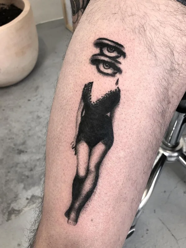 black blackwork tatuaje en calf #53231 | Tatuador Jerome
