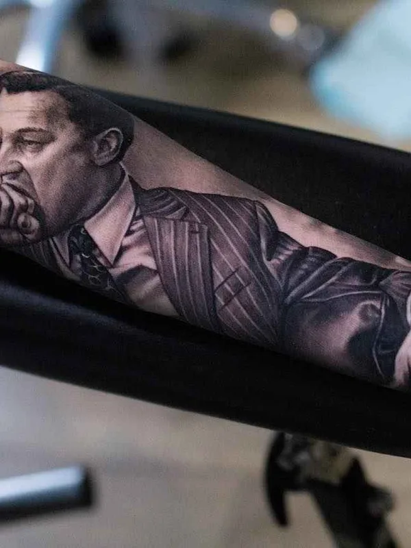 black and grey realism tattoo auf forearm #12057 | Tätowierer Luka Lajoie