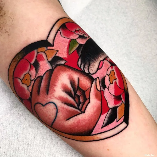 Нео традиционная tattoo by Iris Lys