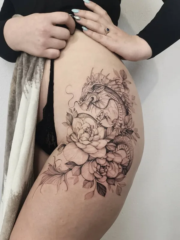 Graphic tattoo by Dorota Masalska in Gdańsk