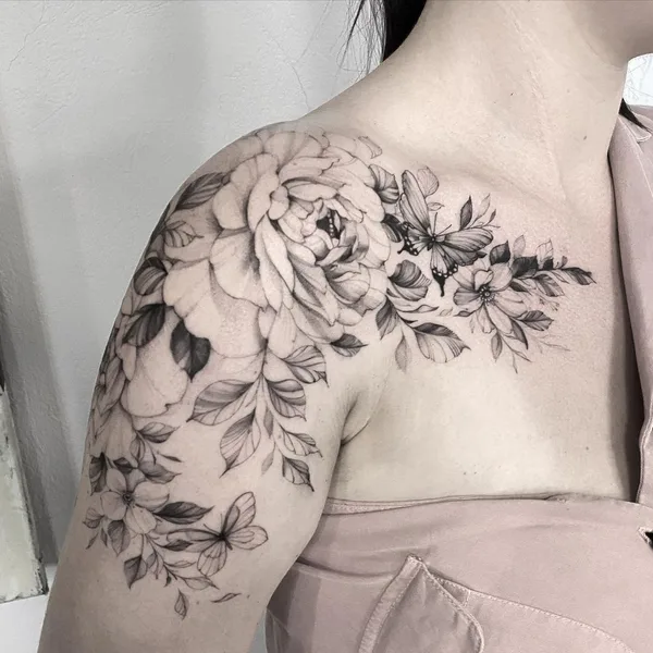 Graphic tattoo by Dorota Masalska in Gdańsk
