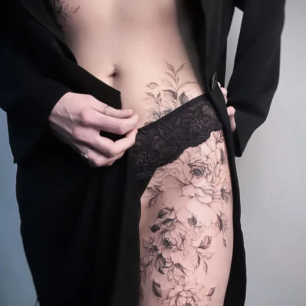 Graphic tattoo by Dorota Masalska in Gdańsk