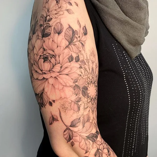 Graphic tattoo by Dorota Masalska in Gdańsk