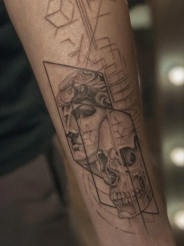 black and grey geometric tattoo auf forearm #57316 | Tätowierer Котова Кристина kikitatts