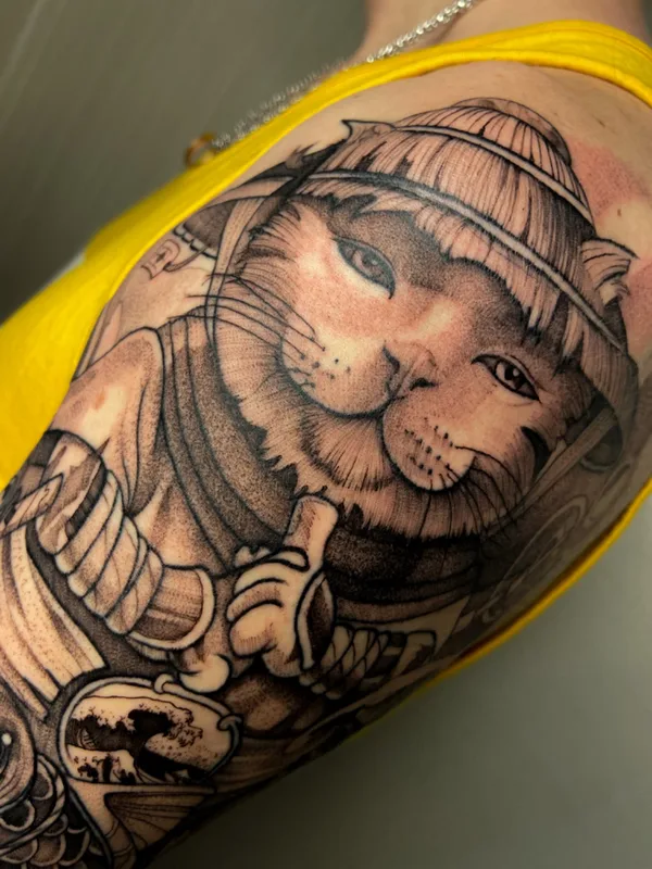 black and grey japanese tattoo auf shoulder #57313 | Tätowierer Котова Кристина kikitatts