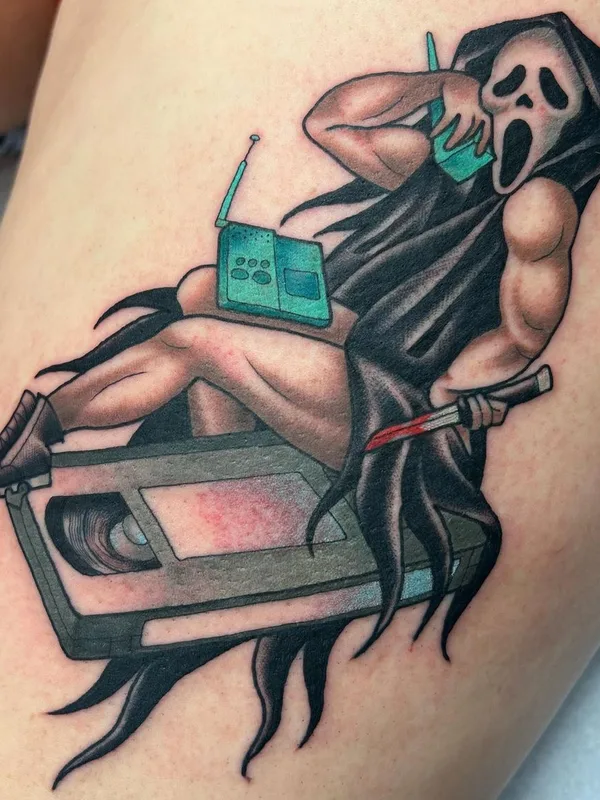 color new school Tatuagem em thigh #57337 | Tatuador Megan Mac