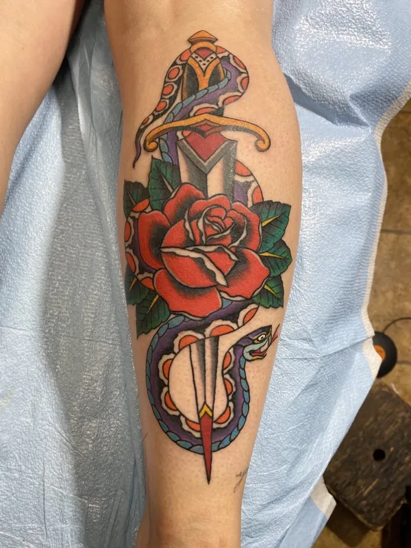 color traditional Tatuagem em calf #57348 | Tatuador Whispering Danny