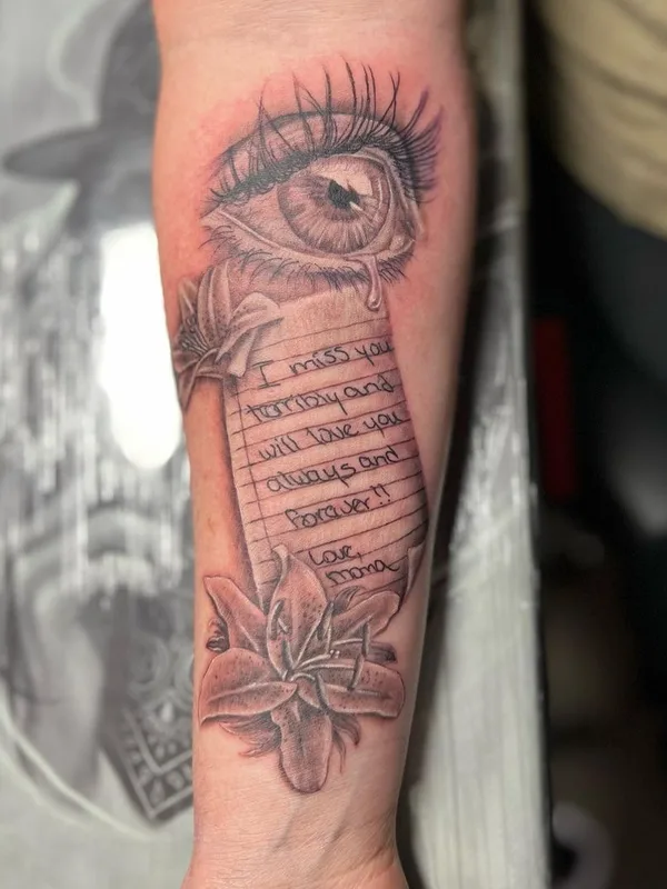 black and grey realism Tatuaggio su forearm #57364 | Tatuatore Kamberly Ledford