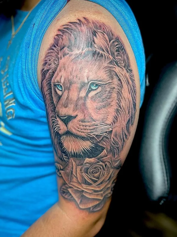 black and grey realism Tatuaggio su upper arm #57368 | Tatuatore Kamberly Ledford