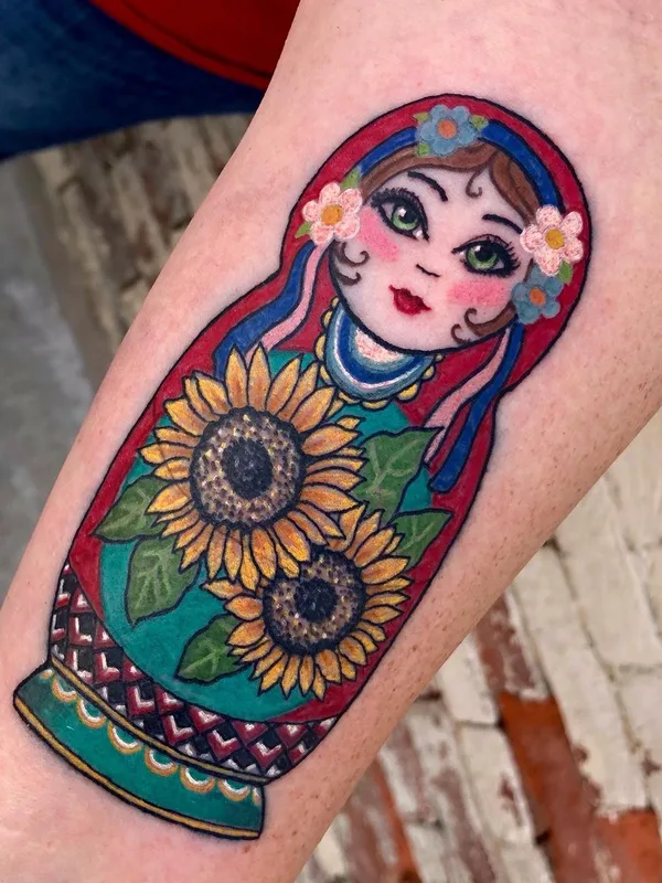 female color neo traditional Tatuaggio su forearm #57373 | Tatuatore Courtney Ann Schmidt