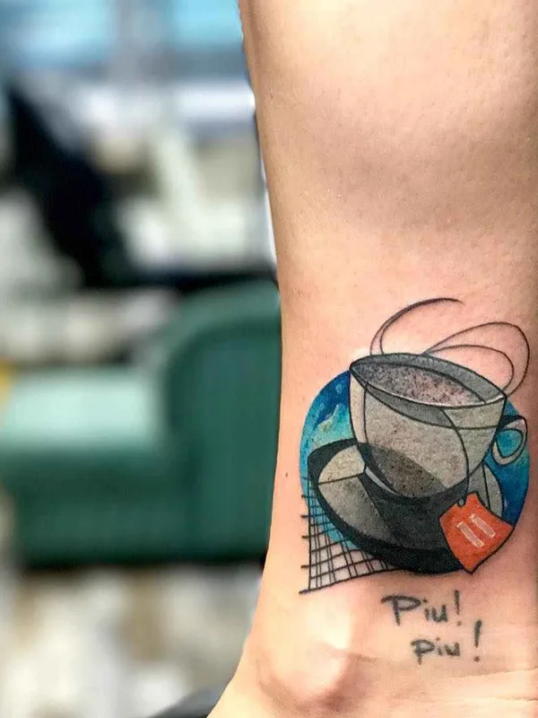 color illustrative tatouage sur ankle #14704 | Artiste tatoueur Emrah de Lausbub