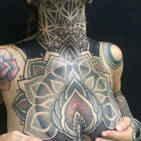 Ornamental tattoo by Pierluigi Deliperi