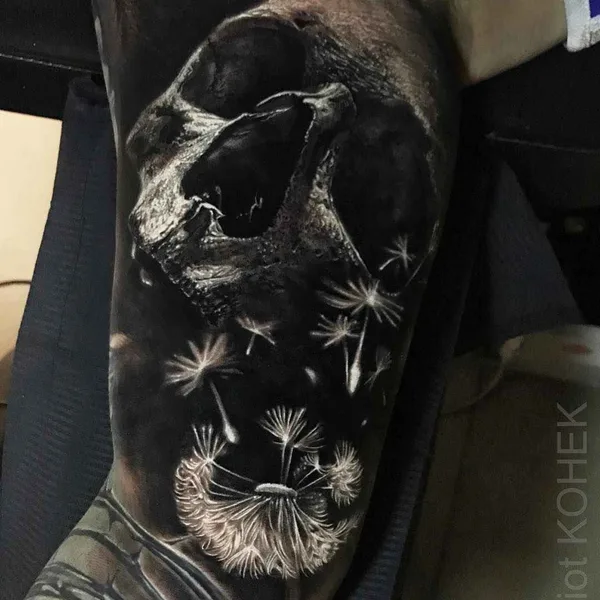 Horror tattoo by Eliot Kohek in Annecy