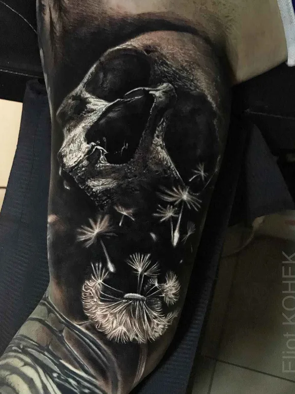 black and grey black and grey Tatuaggio su forearm #16526 | Tatuatore Eliot Kohek