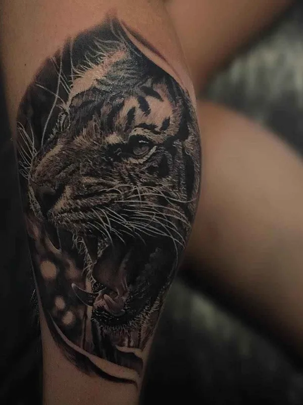 black and grey realism татуировка на calf #12966 | Тату мастер Owen Paulls