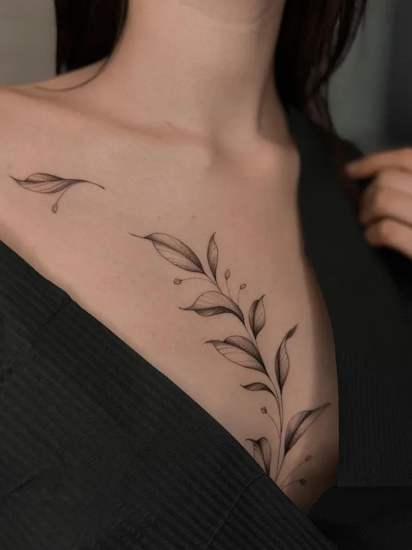female black and grey fineline Tatuaggio su chest #48849 | Tatuatore Рита Ламбер